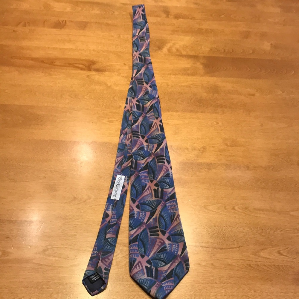 Men’s Oleg Cassini tie